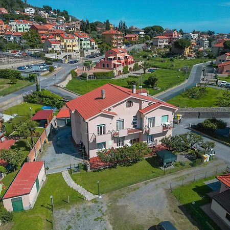 Casa Vacanze Ferrando Pietra Ligure Zewnętrze zdjęcie