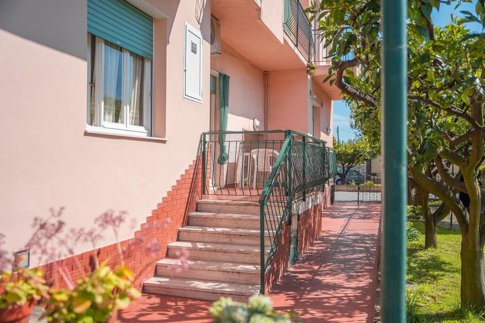Casa Vacanze Ferrando Pietra Ligure Zewnętrze zdjęcie